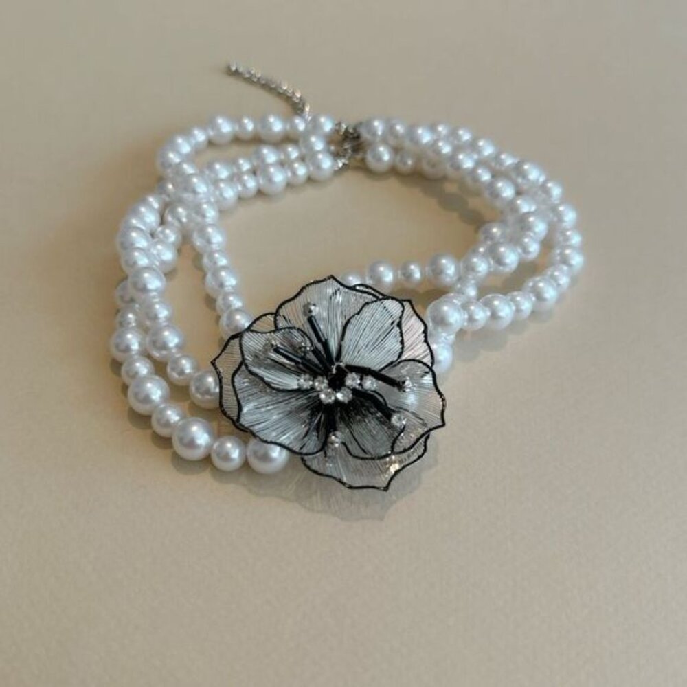 Elegant Pearl Choker Necklace N1493 - Picture 3 of 4